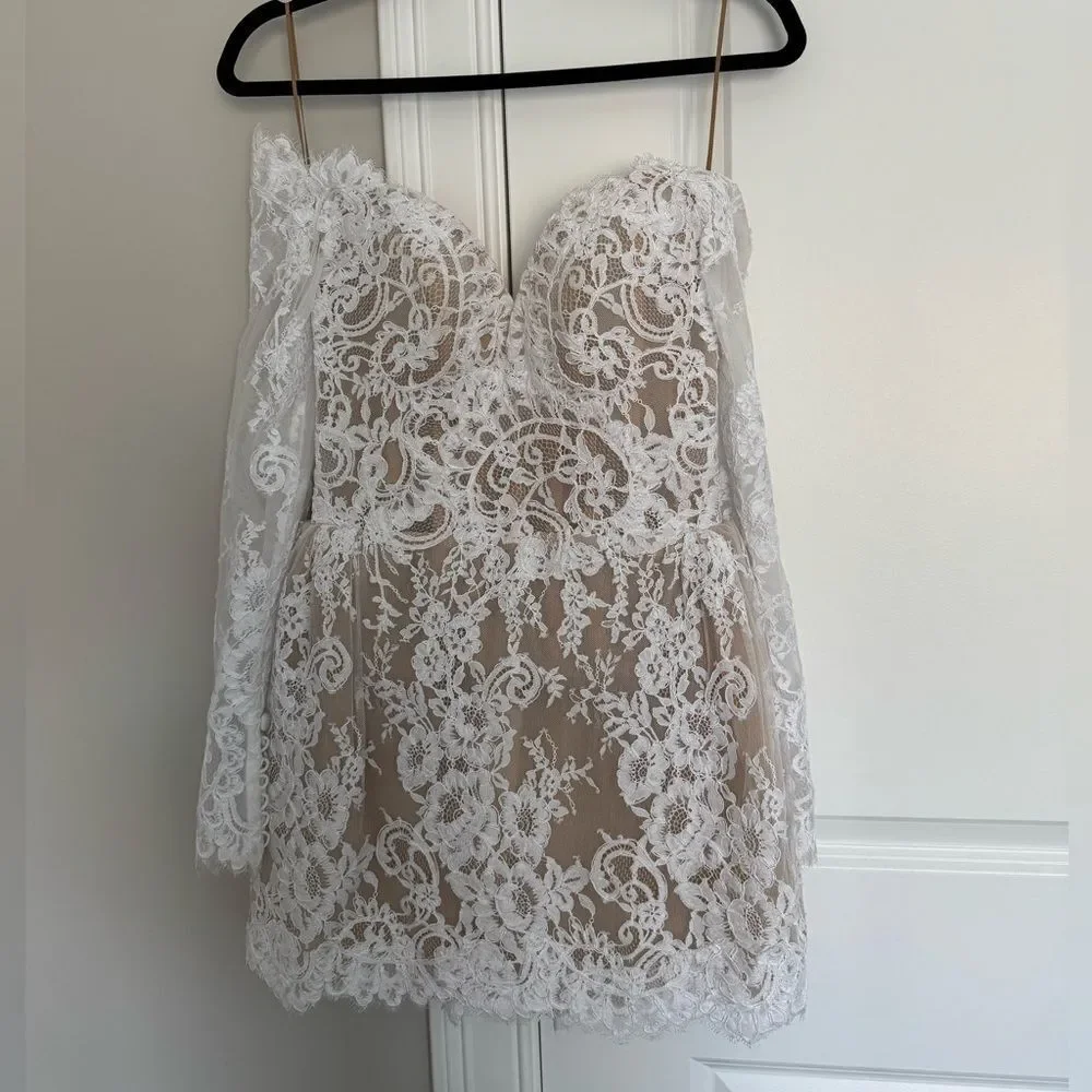 Alin LeKal Wedding Bridal Elegant White Lace Off-Shoulder Party Dress - Picture 8 of 15